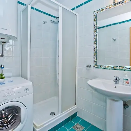 Amazing Sea View 6 P Apartment