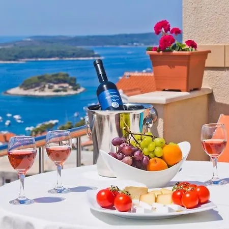 Amazing Sea View 6 P Apartment *